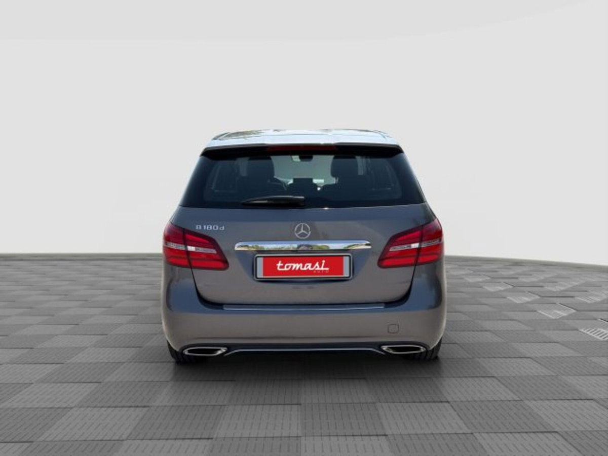 Mercedes-Benz CLA Shooting Brake 180 d Automatic Sport (4)