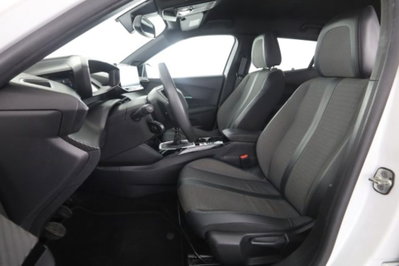 Peugeot 2008 PureTech 100 S&S Allure Pack (2)