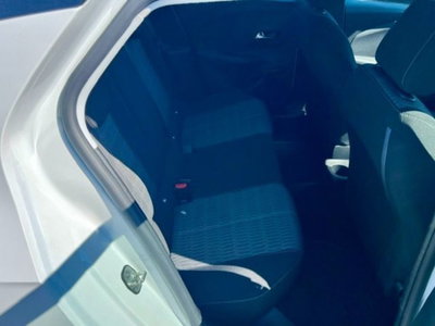Opel Corsa 1.5 D 100 CV Edition (11)