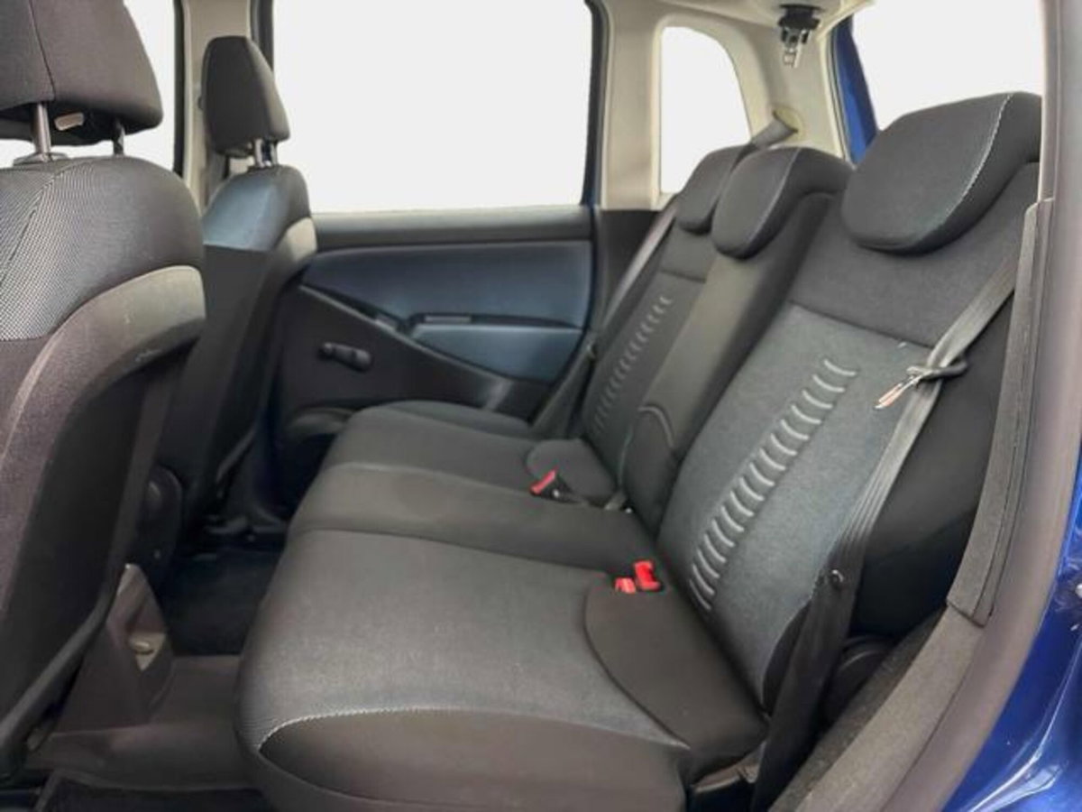 Fiat Idea 1.4 16V BlackMotion (12)