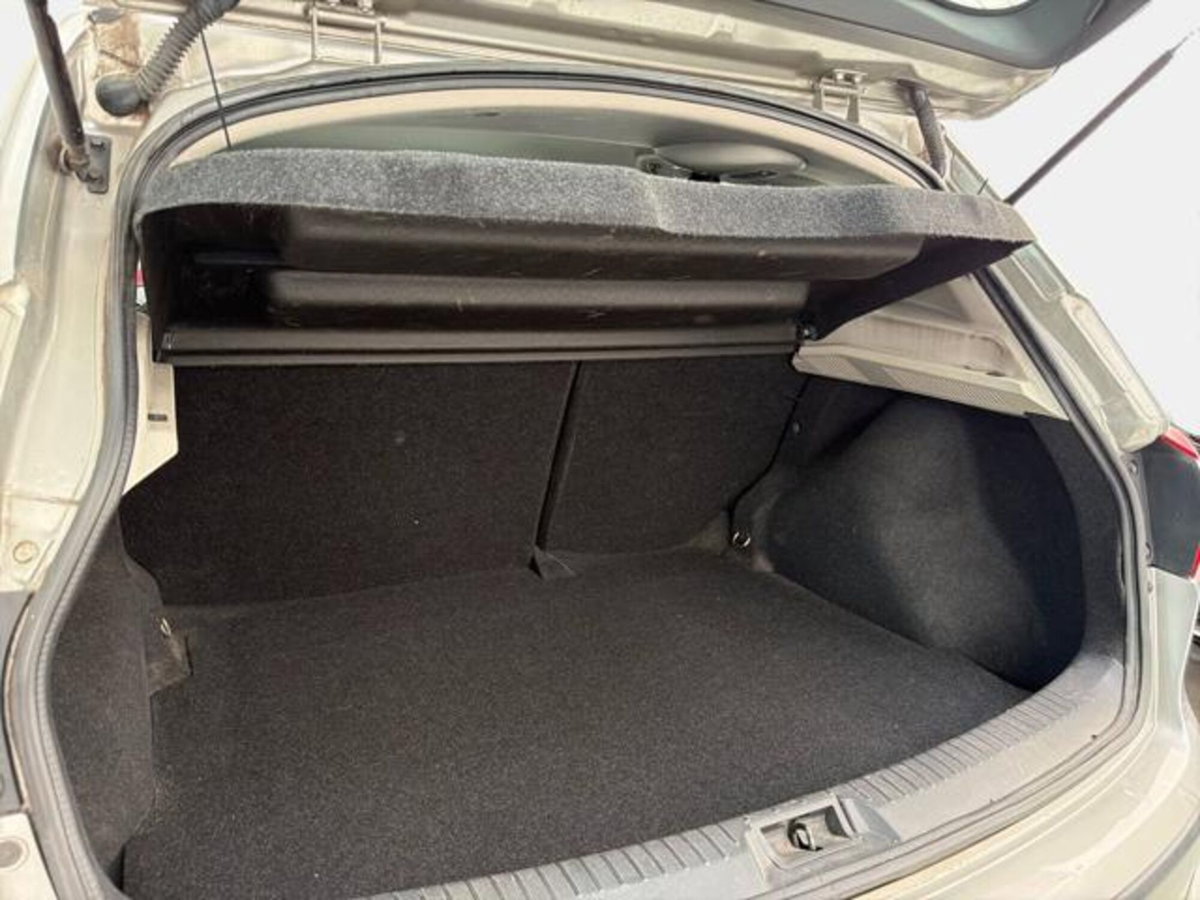 Nissan Qashqai 1.6 16V Tekna (14)