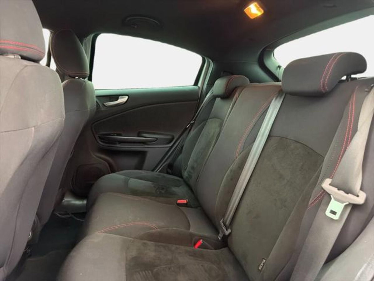 Alfa Romeo Giulietta 1.4 Turbo multiair Sprint 150cv (13)