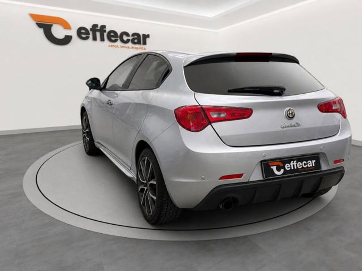 Alfa Romeo Giulietta 1.4 Turbo multiair Sprint 150cv (4)