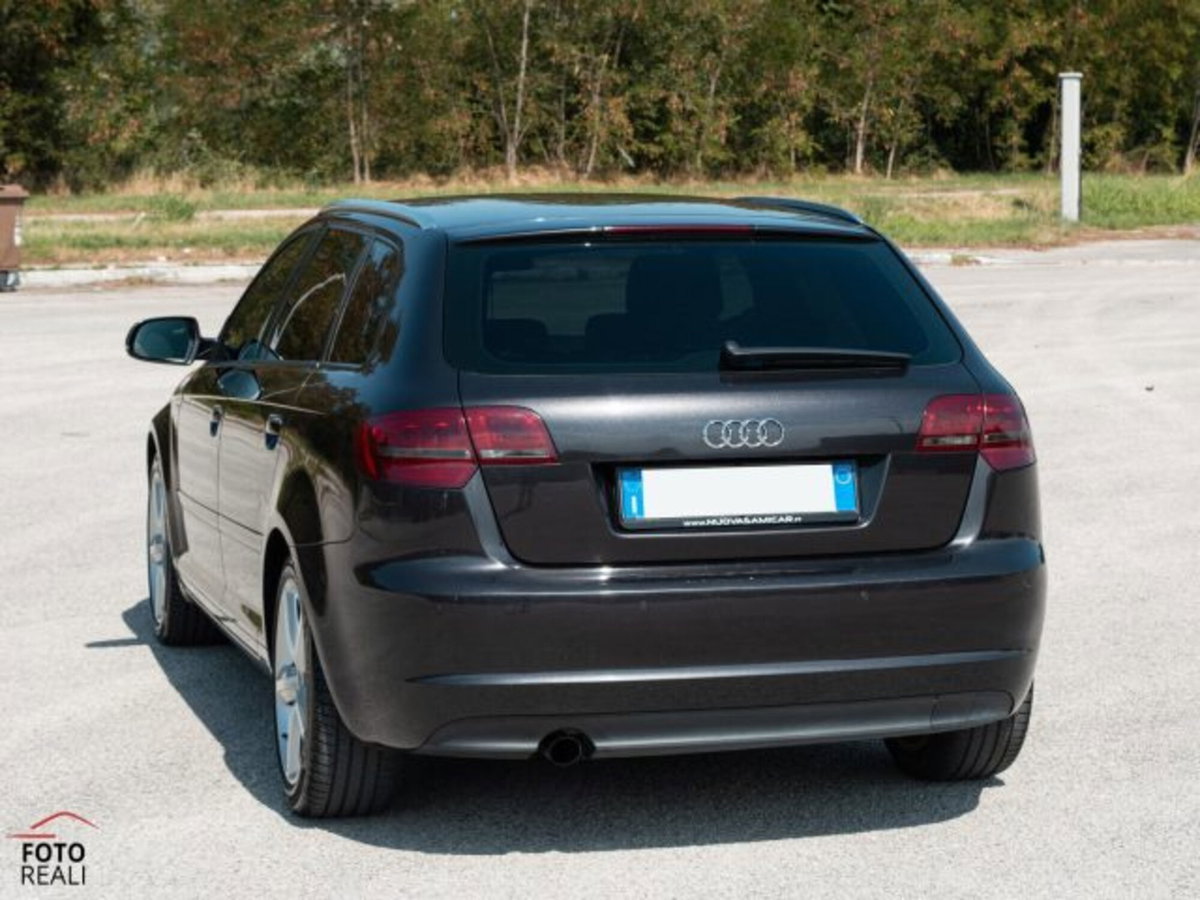 Audi A3 Sportback 1.6 TDI 105 CV CR S tronic Ambiente (16)