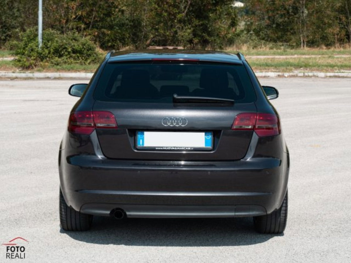 Audi A3 Sportback 1.6 TDI 105 CV CR S tronic Ambiente (5)