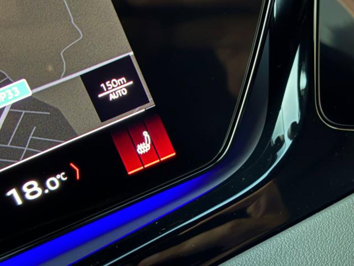 Audi A6 40 2.0 TDI quattro ultra S tronic Business Plus (15)