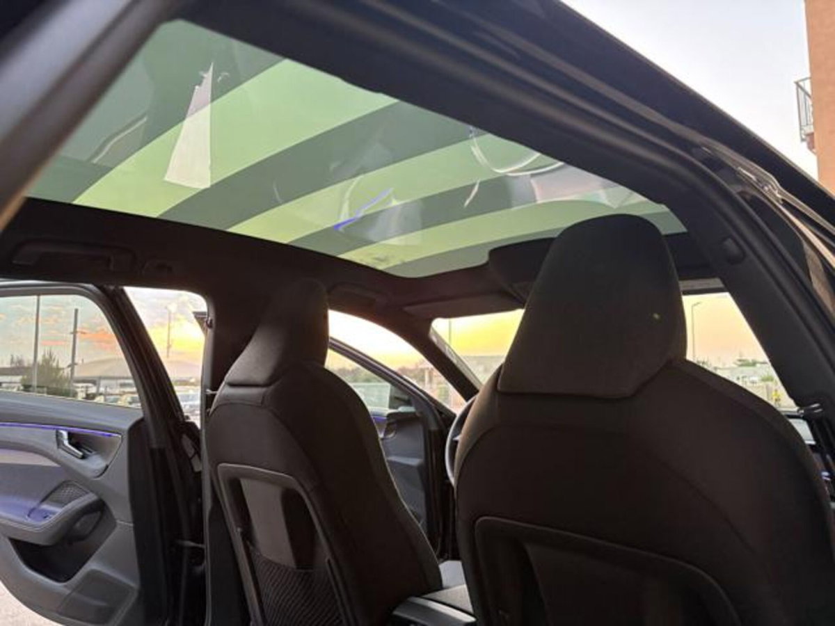Audi A4 Avant 40 TDI quattro S tronic S line edition (10)