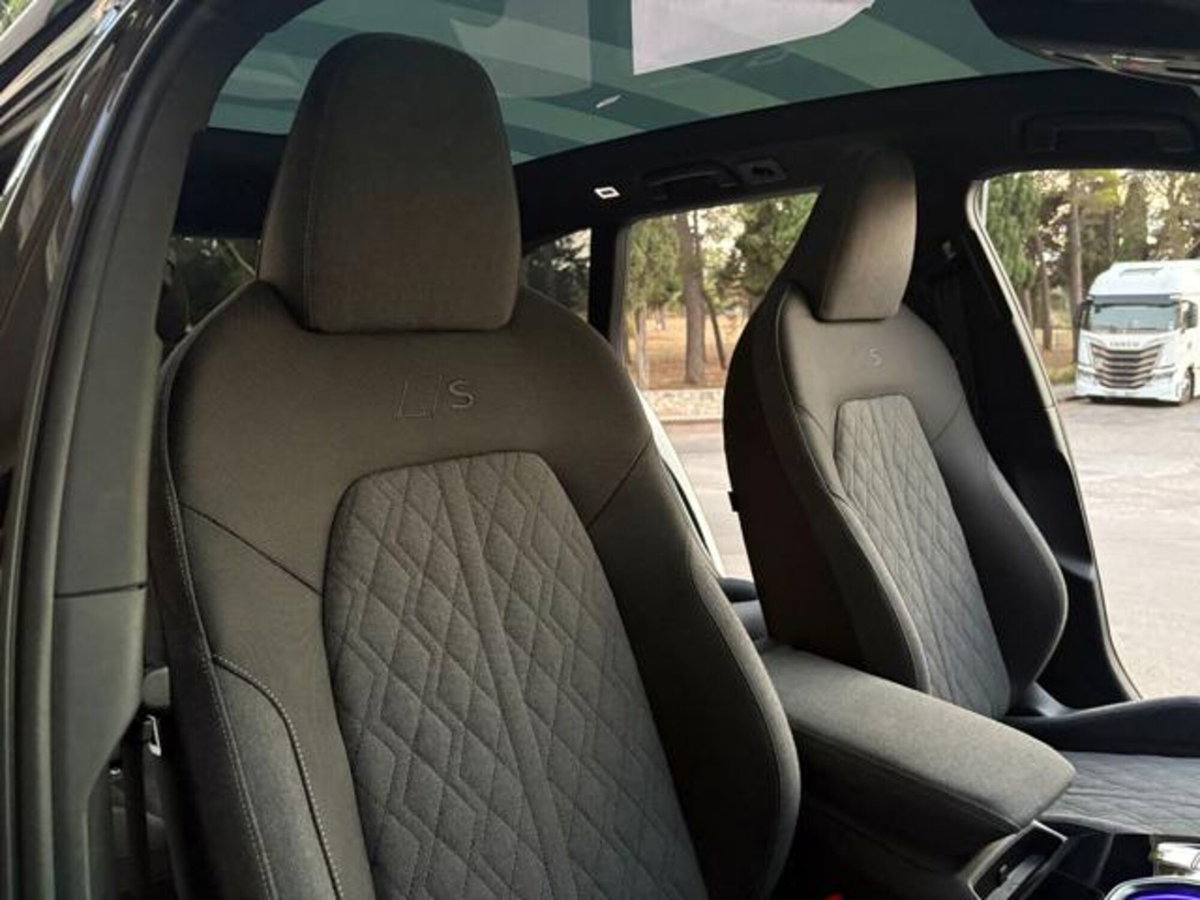 Audi A4 Avant 40 TDI quattro S tronic S line edition (12)