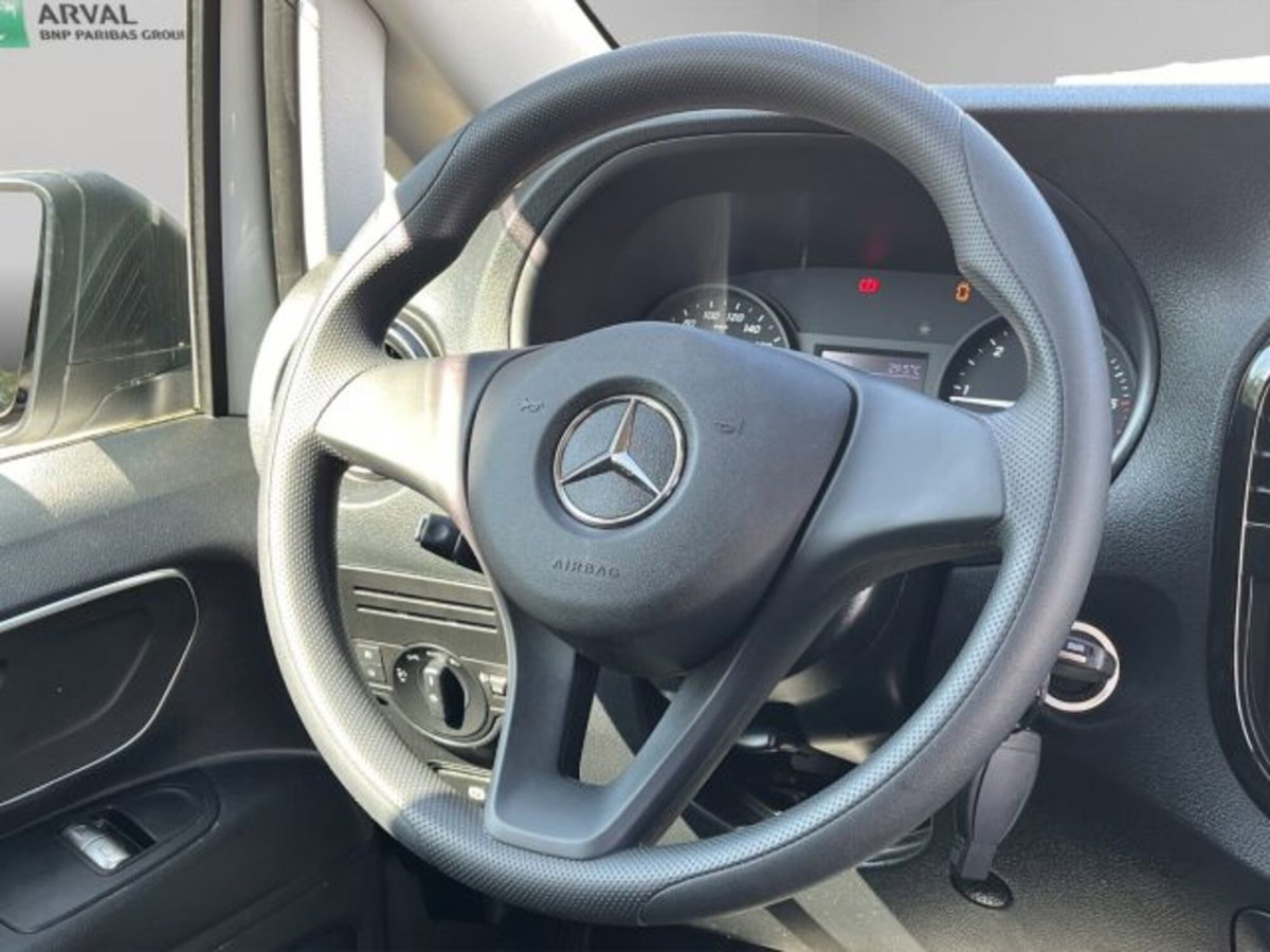Mercedes-Benz Vito furgone 114 cdi long (11)