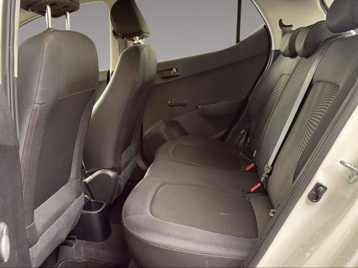 Hyundai i10 1.0 MPI Classic (6)