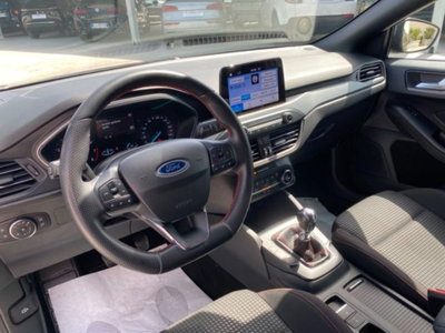 Ford Focus 1.0 EcoBoost Hybrid 125 CV Power. 5p. ST-Line Style (8)