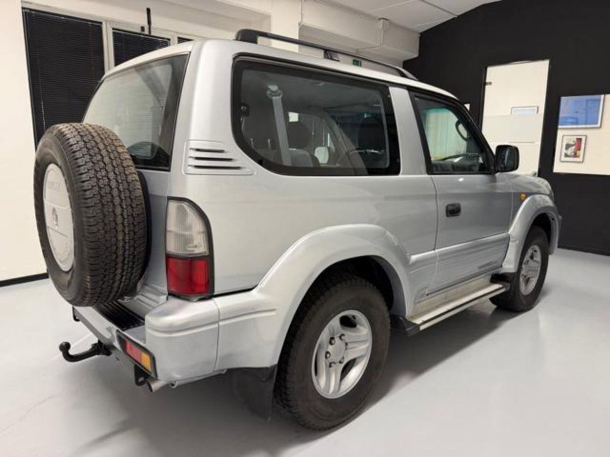 Toyota Land Cruiser D-4D 16V cat 3 porte (5)