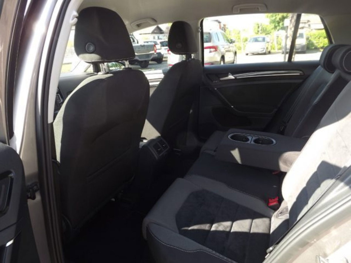 Volkswagen Golf 1.6 TDI 5p. Highline BlueMotion Technology (7)