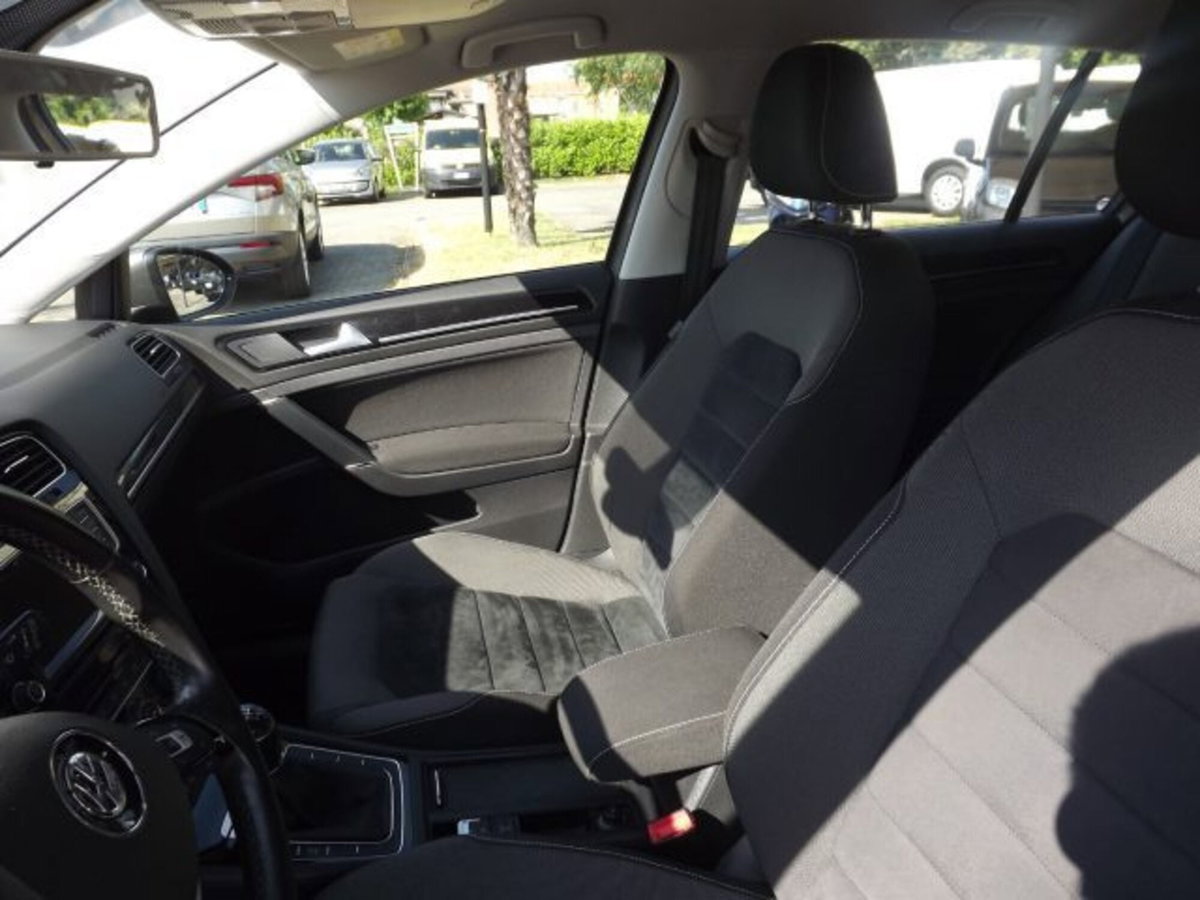 Volkswagen Golf 1.6 TDI 5p. Highline BlueMotion Technology (9)