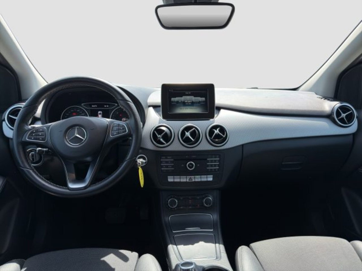 Mercedes-Benz CLA Shooting Brake 180 d Automatic Sport (12)