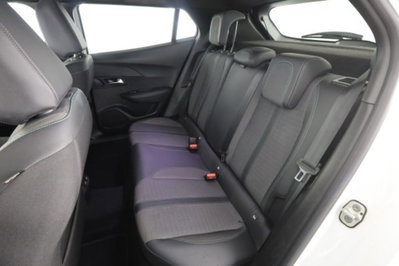 Peugeot 2008 PureTech 100 S&S Allure Pack (3)