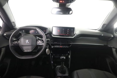 Peugeot 2008 PureTech 100 S&S Allure Pack (4)