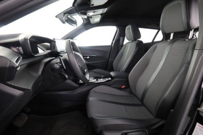 Peugeot 2008 PureTech 130 S&S EAT8 Allure Pack (2)
