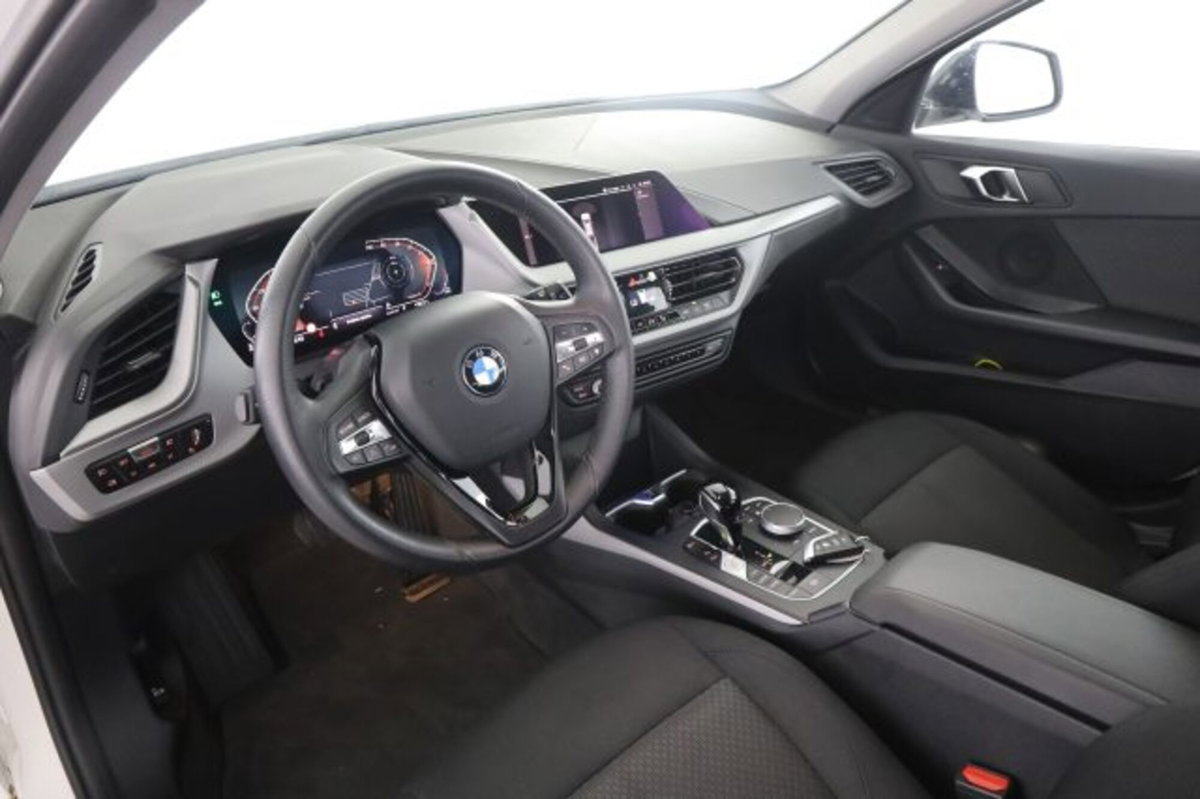 BMW Serie 1 116d 2.0 116CV cat 5 porte Attiva DPF