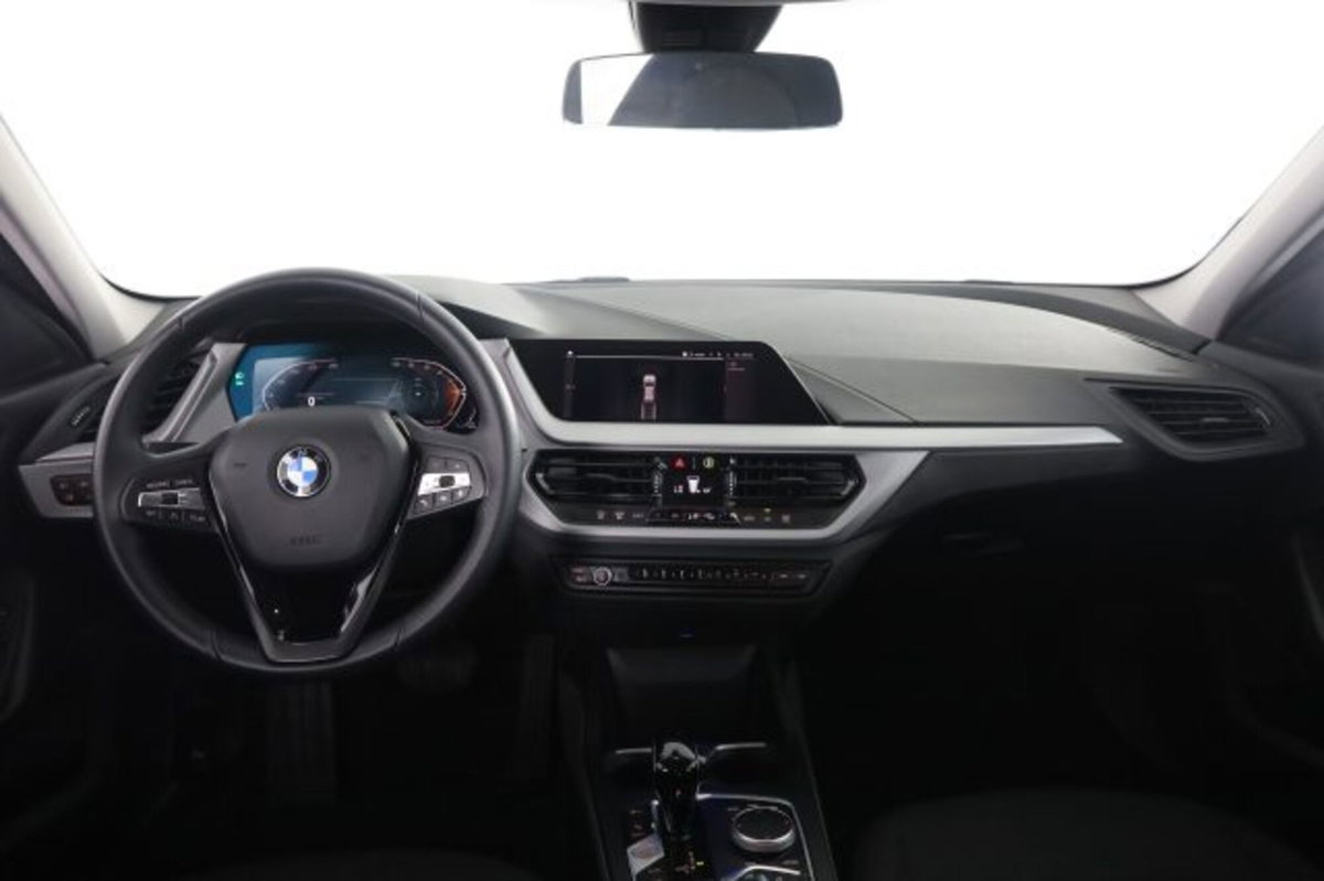 BMW Serie 1 116d 2.0 116CV cat 5 porte Attiva DPF (4)