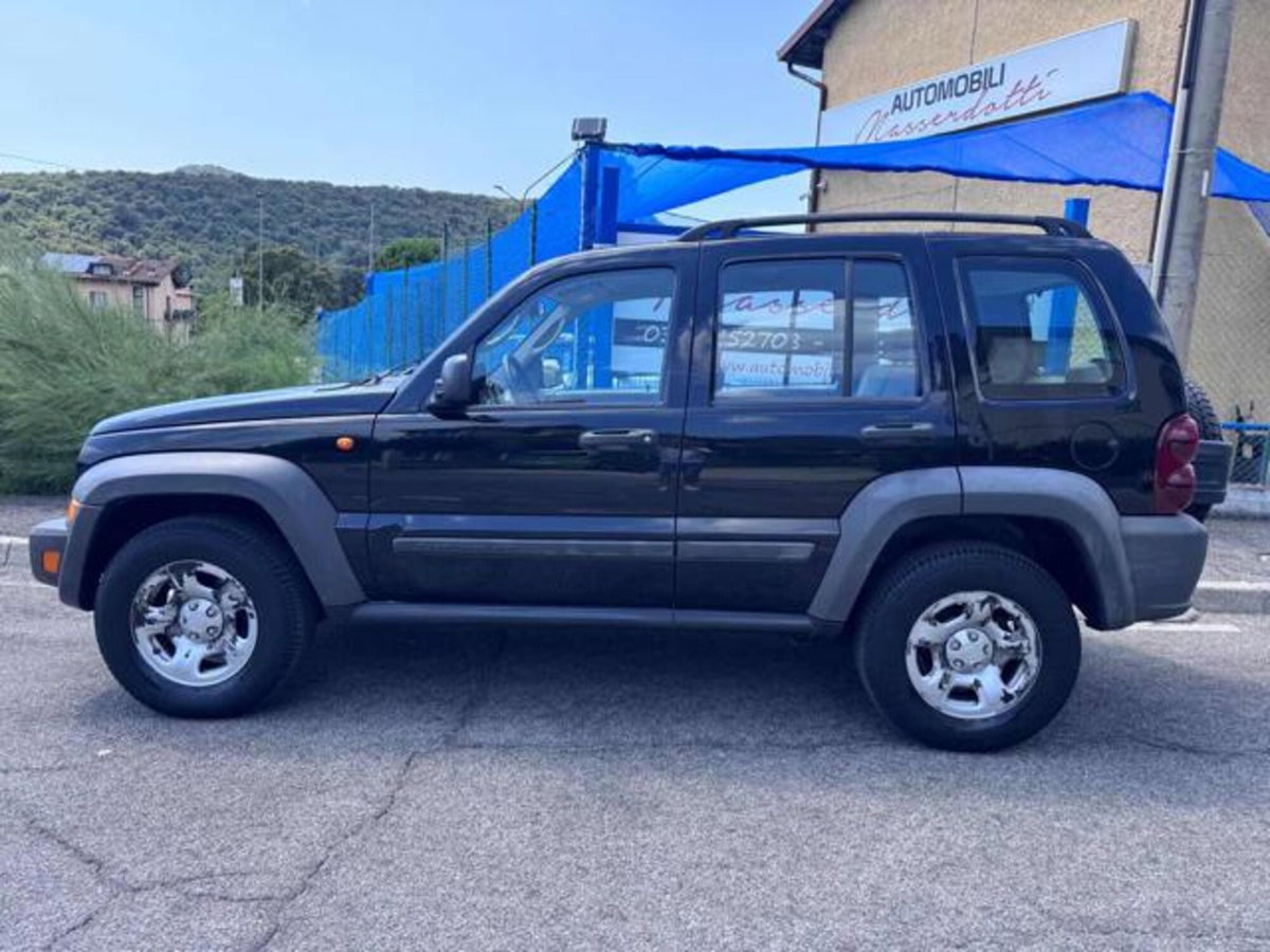 Jeep Cherokee 2.8 CRD Sport (4)