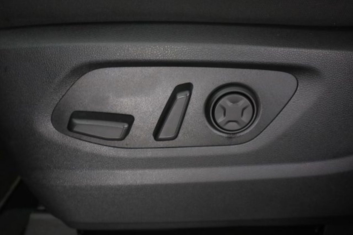 Hyundai Staria 2.2 2wd auto (14)