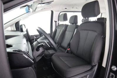 Hyundai Staria 2.2 2wd auto (2)