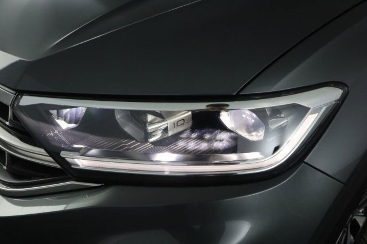 Volkswagen T-Roc 1.0 TSI Style (9)