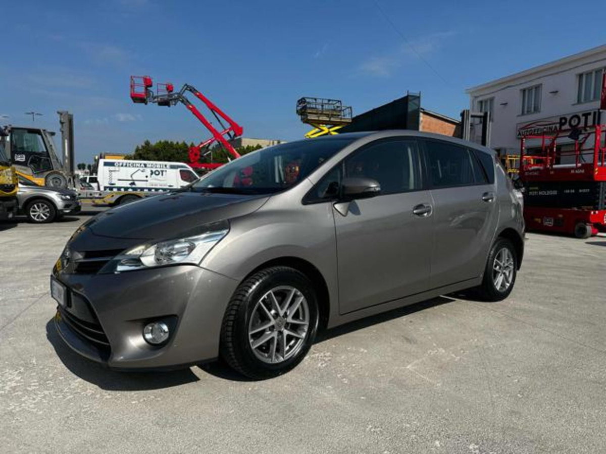 Toyota Verso 1.6 D-4D Style
