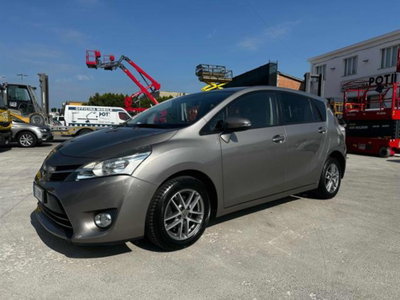 Toyota Verso 1.6 D-4D Style usata