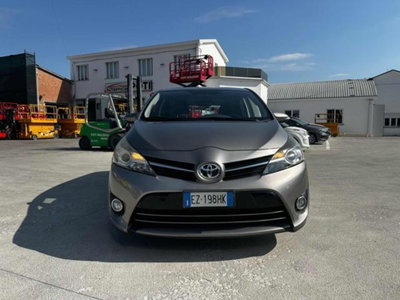 Toyota Verso 1.6 D-4D Style (2)
