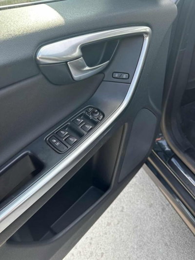 Volvo XC60 D3 Geartronic Kinetic (12)