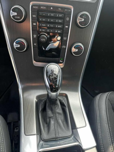 Volvo XC60 D3 Geartronic Kinetic (16)