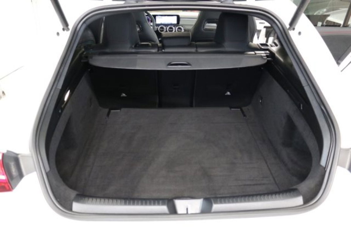 Mercedes-Benz CLA Shooting Brake 220 d AMG Line Premium Plus auto (18)
