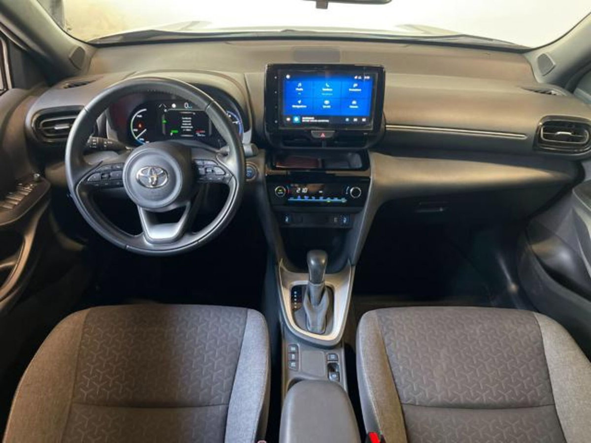 Toyota Yaris Cross 1.5h GR Sport Black Sky fwd 116cv e-cvt (12)