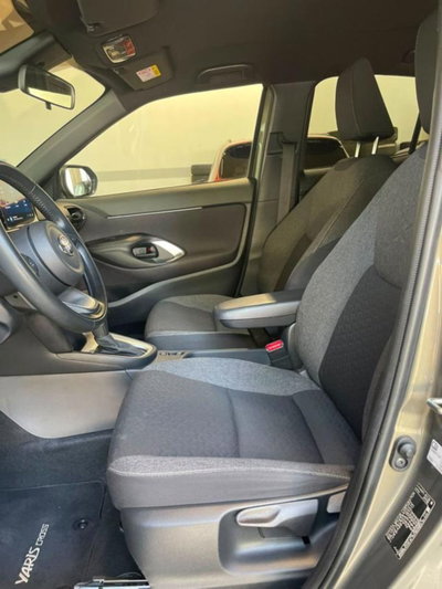 Toyota Yaris Cross 1.5h GR Sport Black Sky fwd 116cv e-cvt (14)