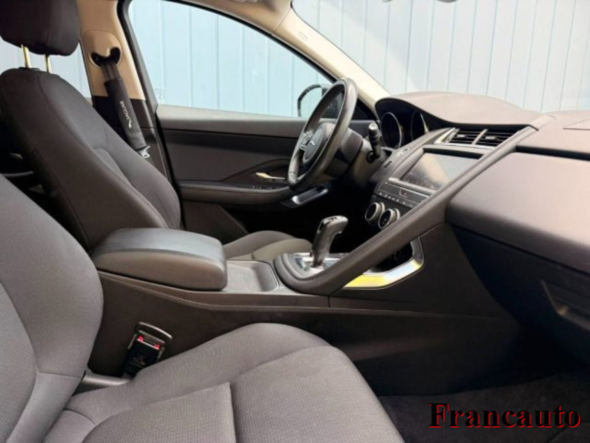 Jaguar E-Pace 2.0D 150 CV AWD aut. HSE (7)