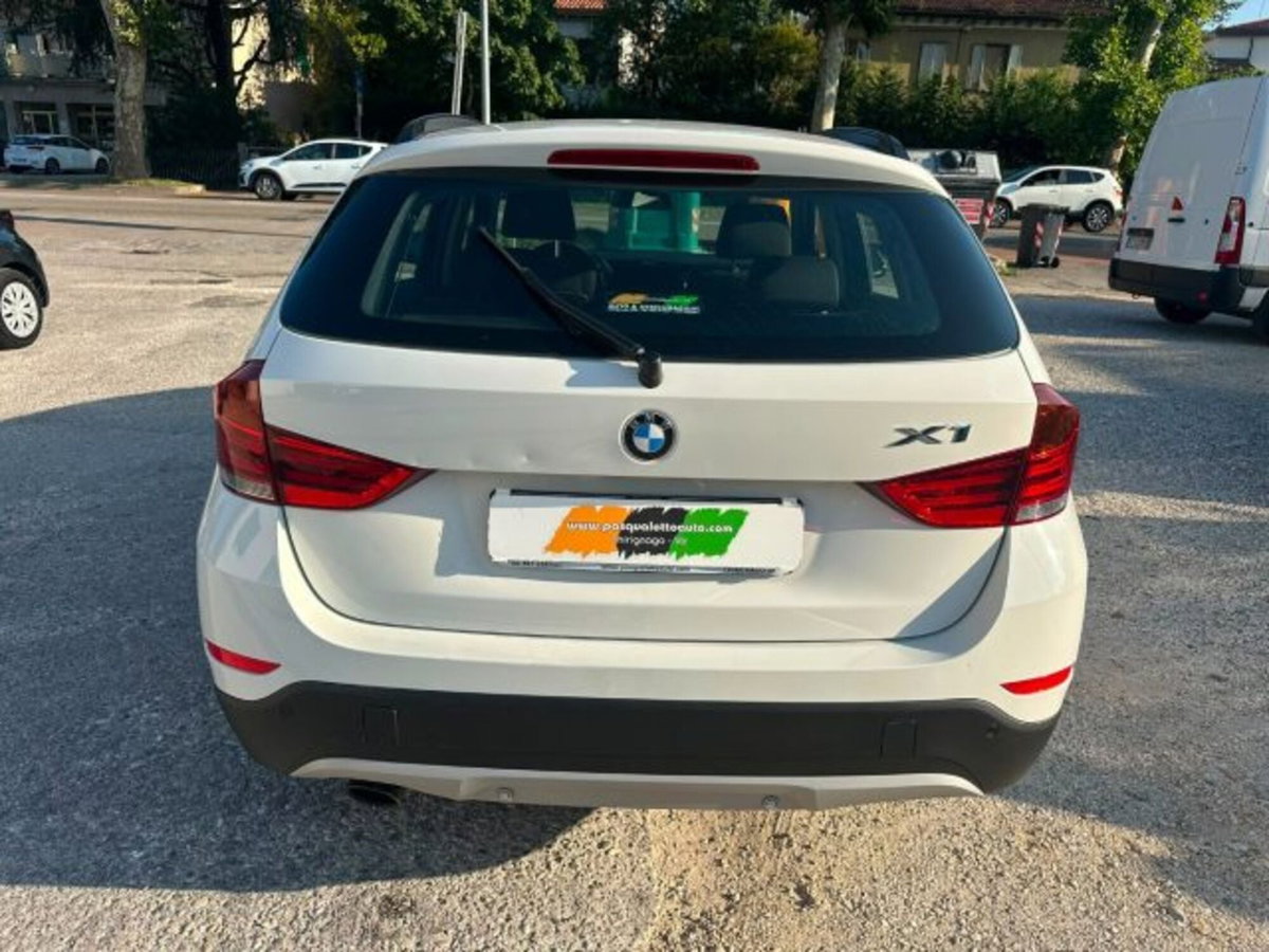 BMW X1 sDrive18i X Line (13)