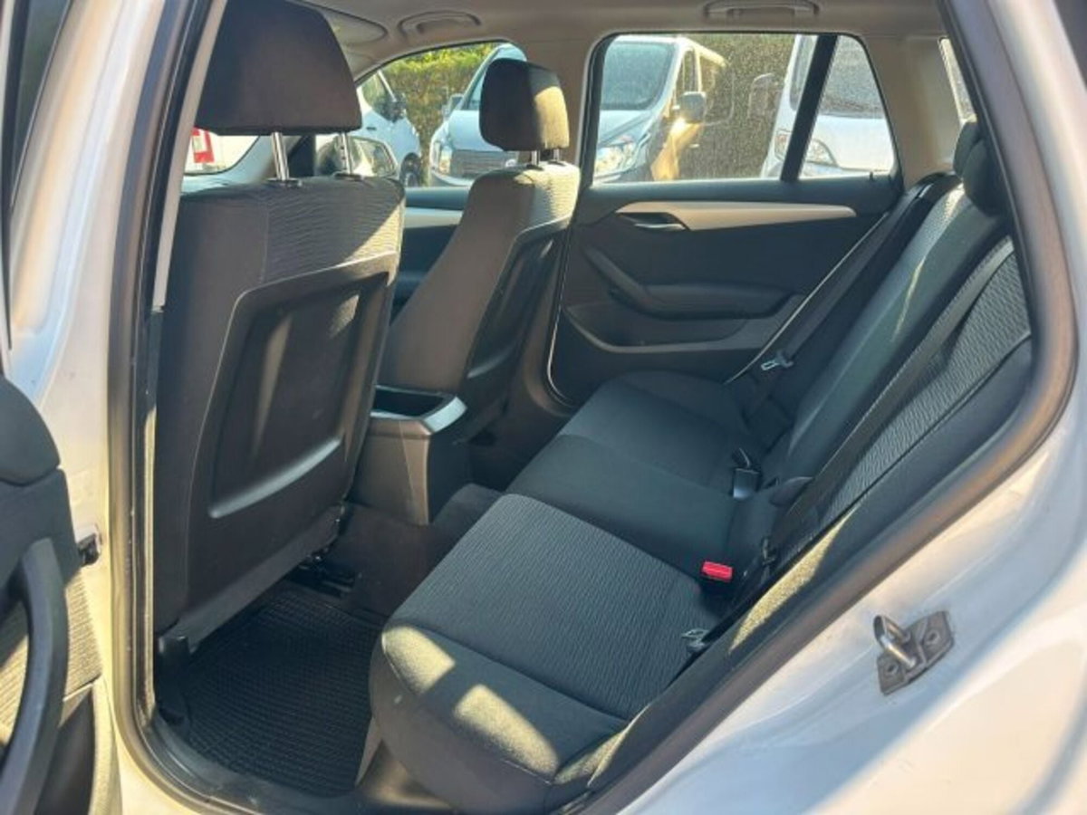 BMW X1 sDrive18i X Line (6)