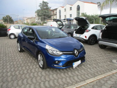 Renault Clio dCi 8V 75 CV 5 porte Moschino Life (4)