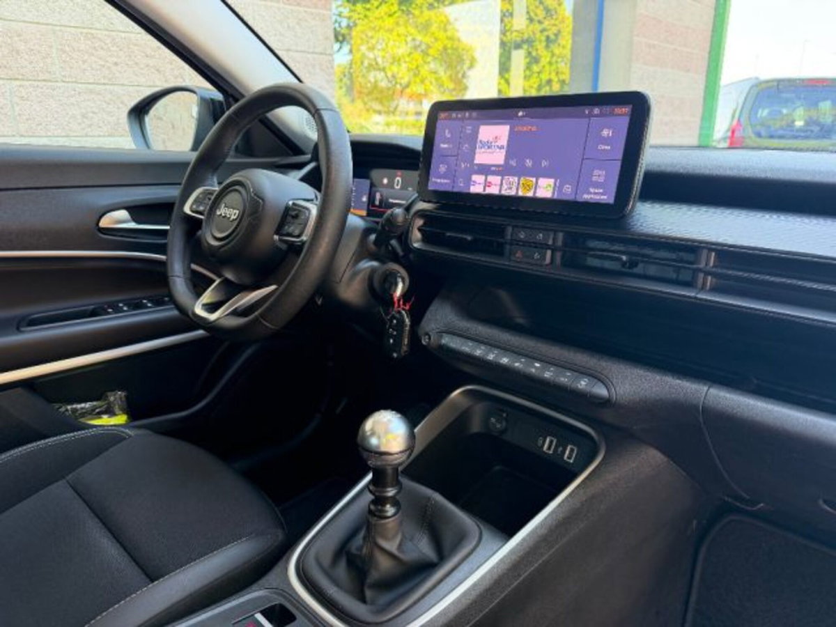 Jeep Avenger 1.2 turbo Summit fwd 100cv (13)