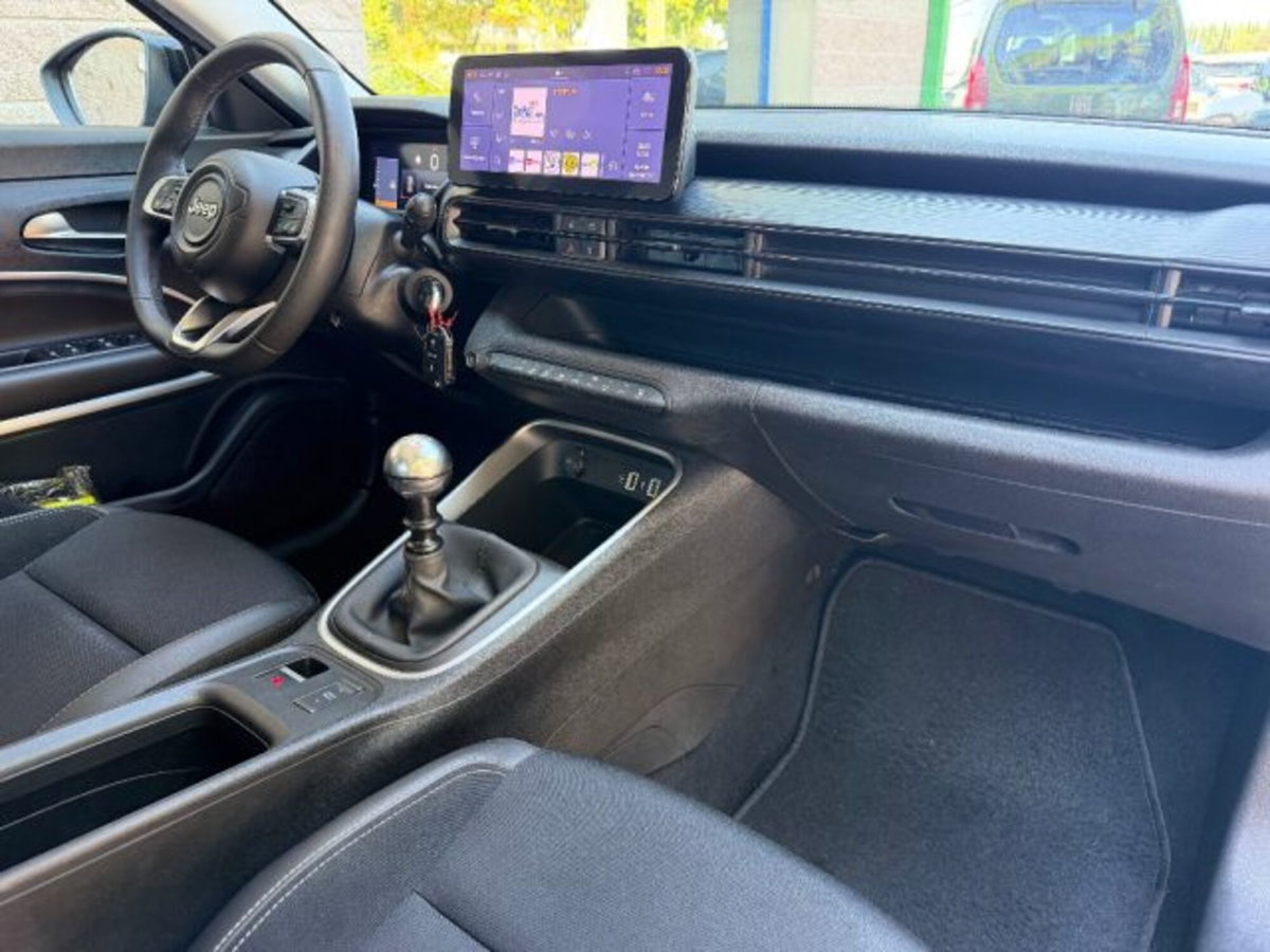 Jeep Avenger 1.2 turbo Summit fwd 100cv (14)