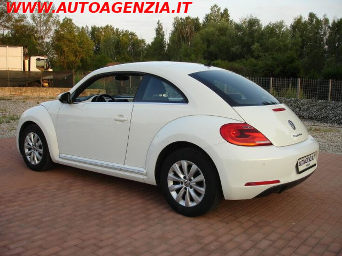 Volkswagen Maggiolino 1.6 TDI Design (5)