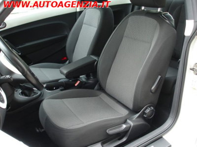 Volkswagen Maggiolino 1.6 TDI Design (9)