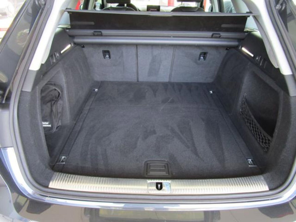 Audi A4 Avant 2.0 TDI 150 CV Business (11)