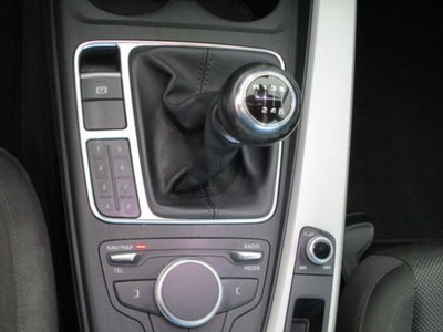 Audi A4 Avant 2.0 TDI 150 CV Business (15)