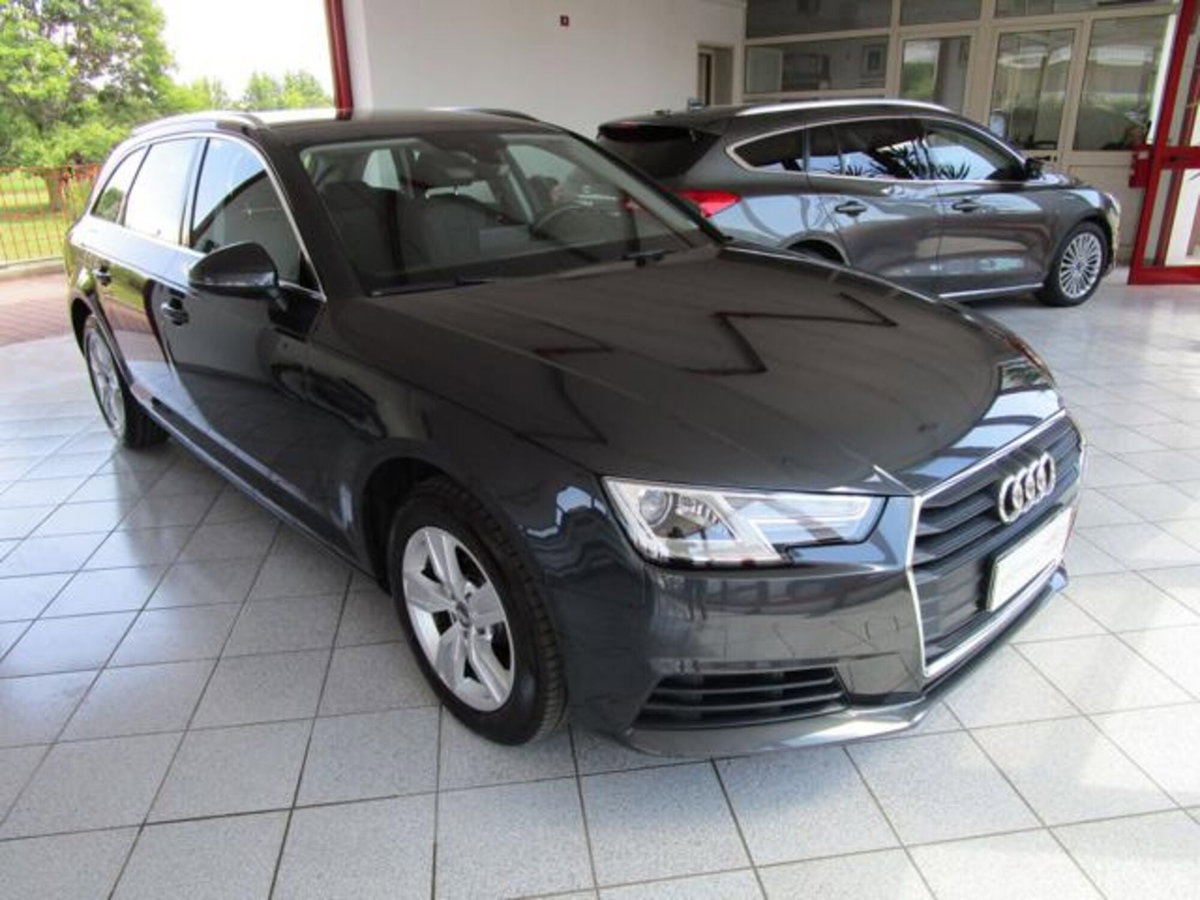 Audi A4 Avant 2.0 TDI 150 CV Business (2)