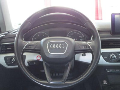 Audi A4 Avant 2.0 TDI 150 CV Business (6)