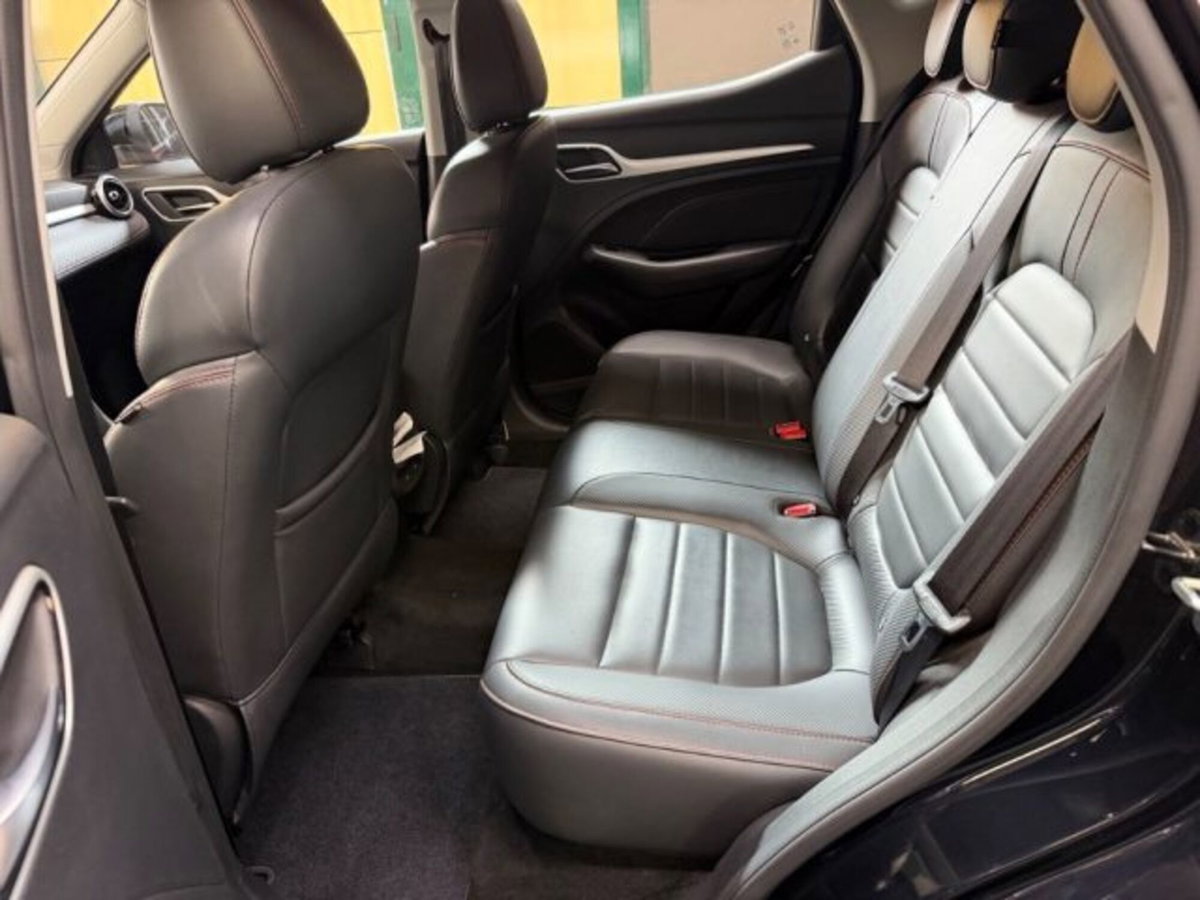Mg ZS ZS 1.5 Luxury (12)