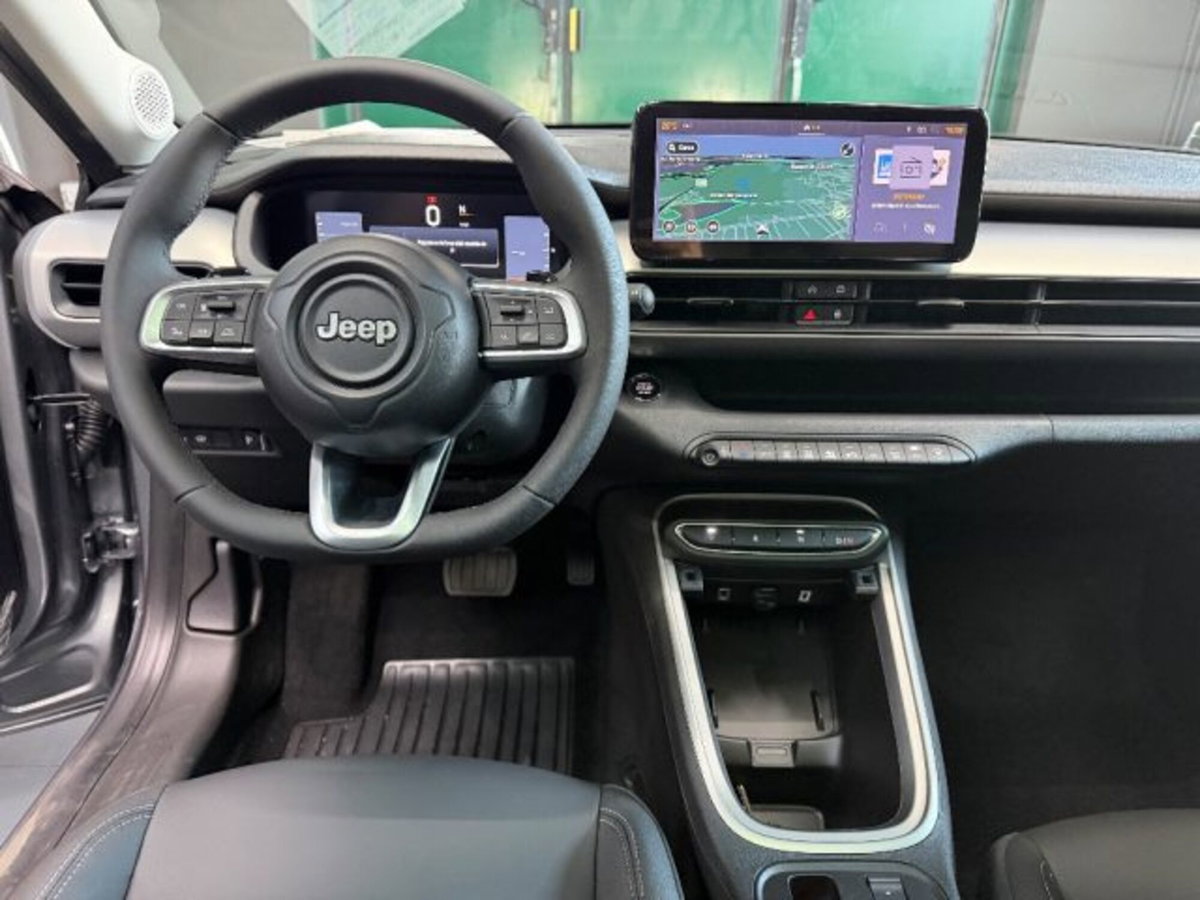 Jeep Avenger 1.2 turbo Summit fwd 100cv (11)